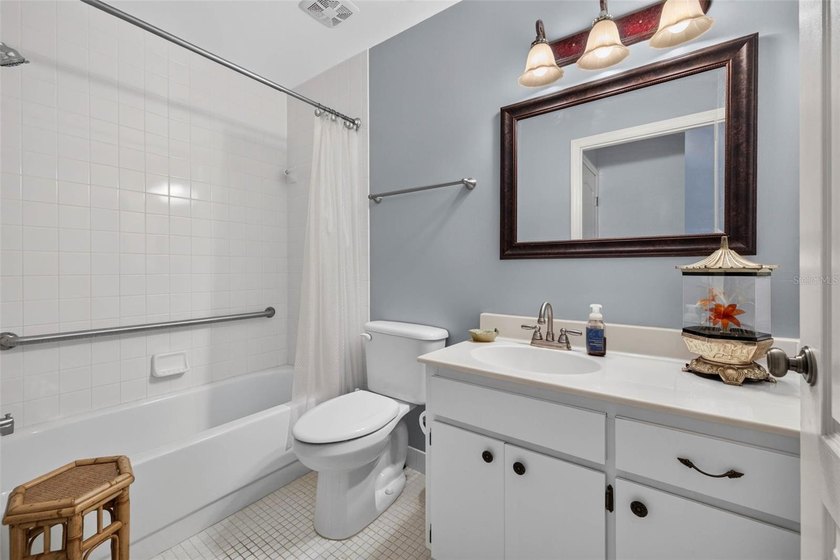 Wake up to peaceful views of a sparkling fountain pond from this - photo 15