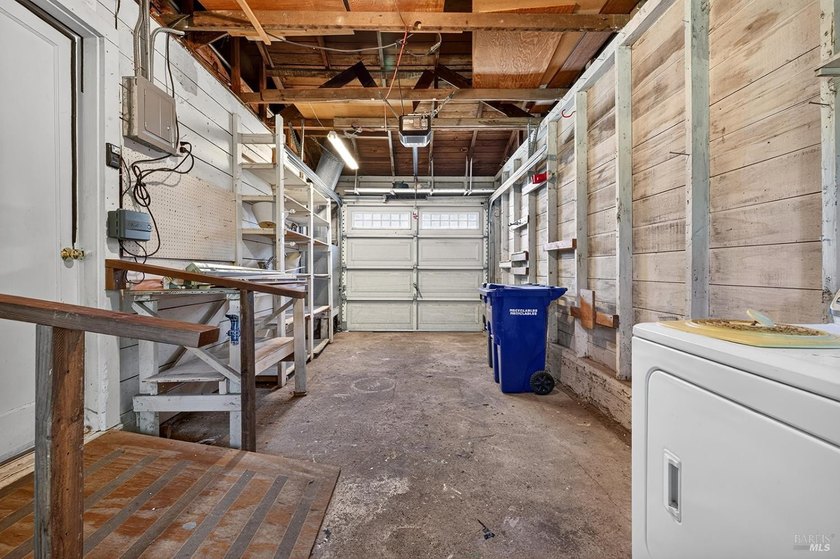 Charming Vintage Home Near Downtown Sebastopol Welcome to this - photo 33
