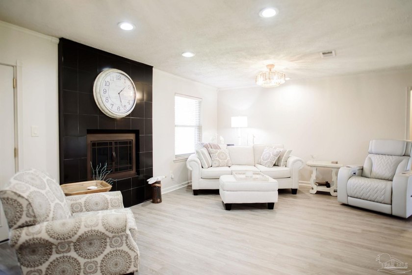 Escape to paradise in this beautifully updated home located in - photo 7