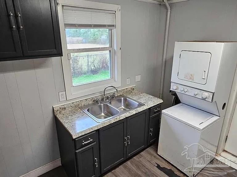 Investment opportunity with solid home, needs some TLC, but has - photo 8
