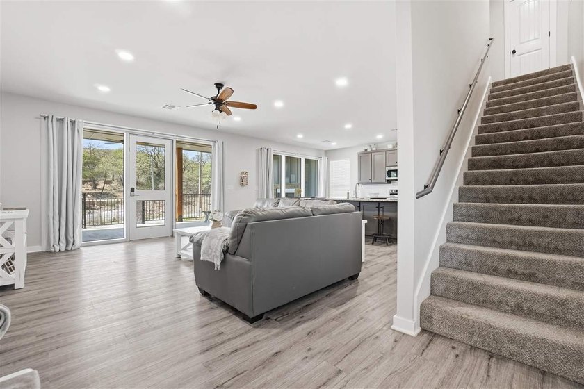 Spacious Modern Retreat in Charming Medicine Park - Proven - photo 9