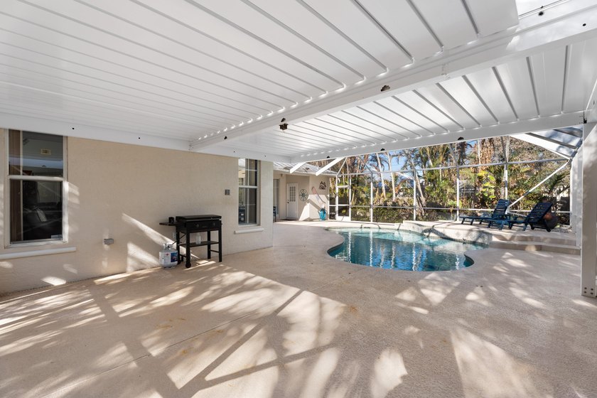 Beautifully maintained 3-bed, 2.1 bath home with 2 car garage - photo 36