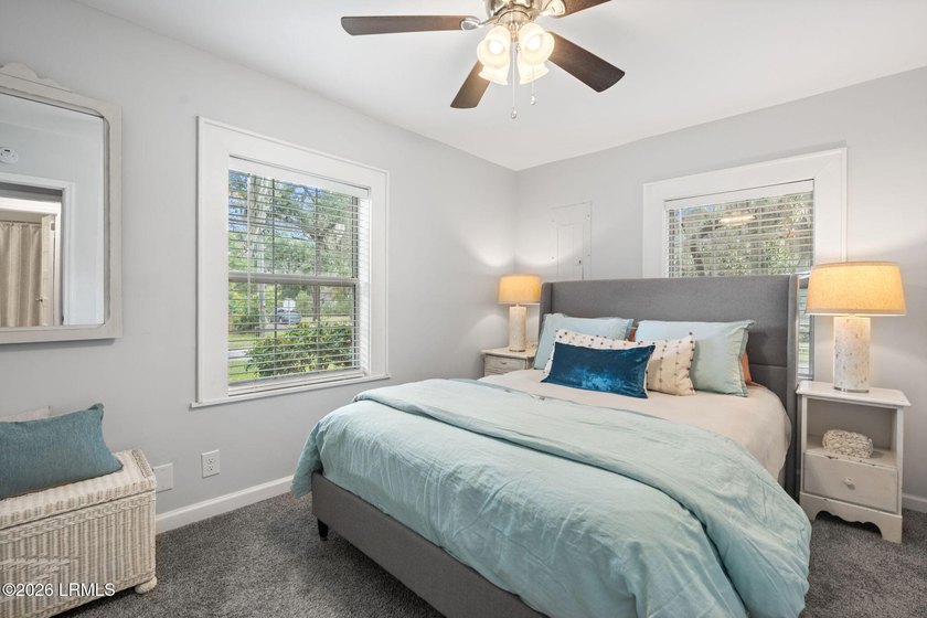 Move-in ready in highly desirable Pigeon Point! This charming - photo 14