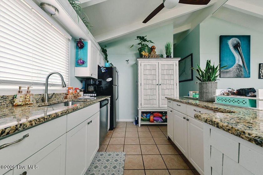 Charming coastal cottage in the heart of Kill Devil Hills! - photo 14