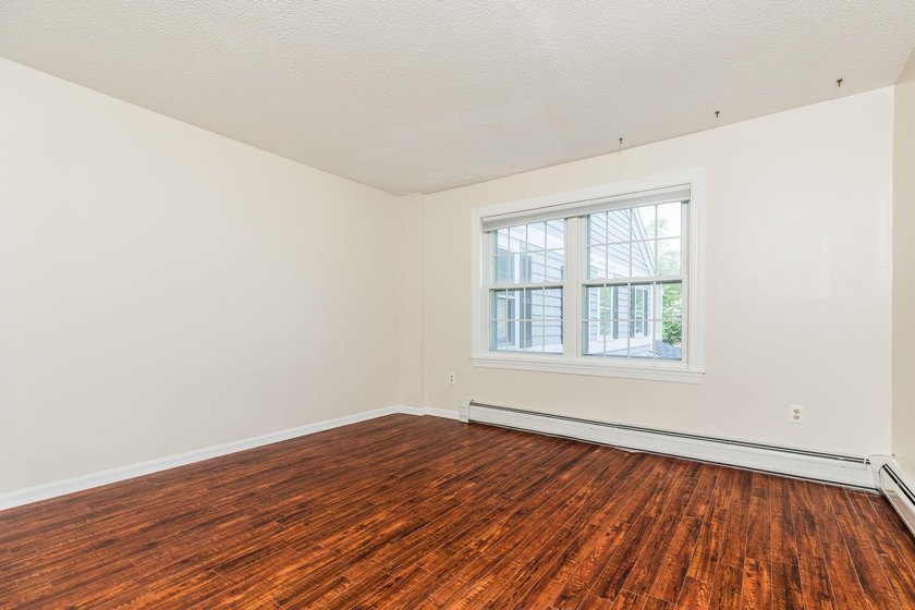 Welcome to a beautiful 2-bedroom, 2-bath home in the heart of - photo 17