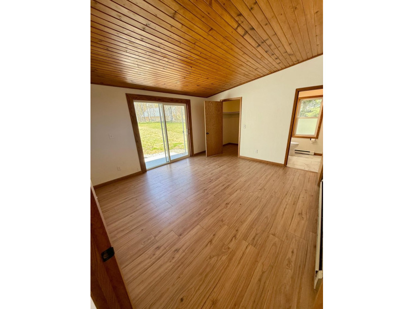 Welcome to lake life on beautiful Big Twin Lake! This - photo 18