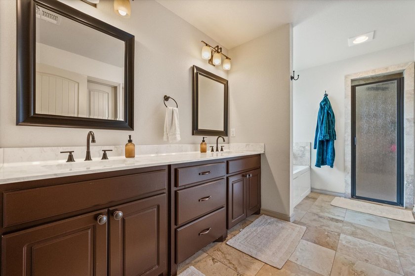 Welcome to this fantastic home located in Hillcrest Country Club - photo 19