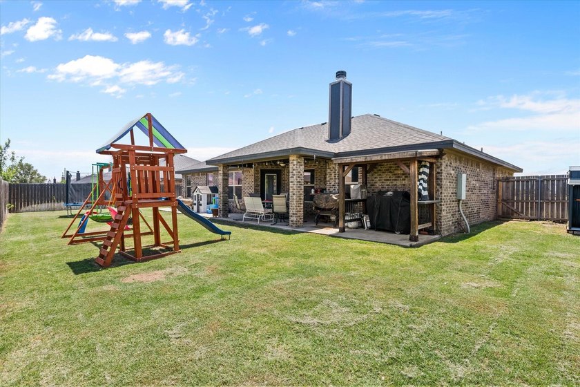 Welcome to this fantastic home located in Hillcrest Country Club - photo 23