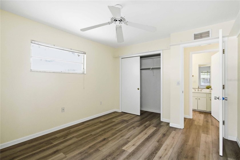 Beautifully updated block home on an oversized lot in a prime - photo 32