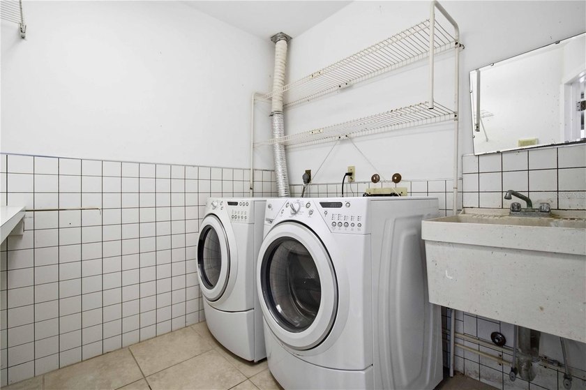Beautifully updated block home on an oversized lot in a prime - photo 37