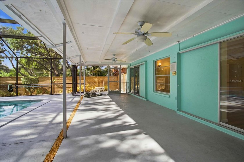 Beautifully updated block home on an oversized lot in a prime - photo 46
