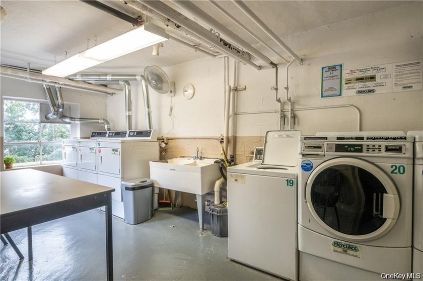 LOOKING FOR CASH OFFERS --- This fabulous 1 bedroom, 1 bathroom - photo 14