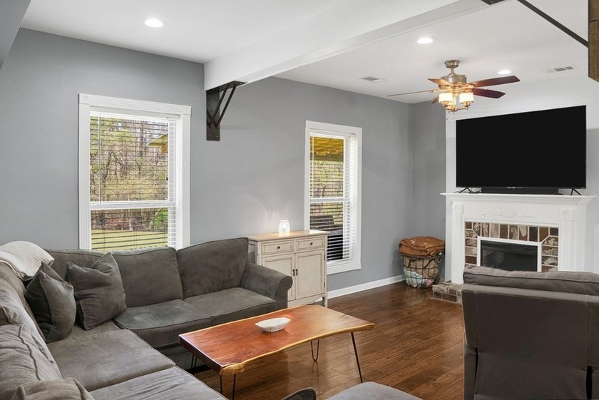 Welcome to your perfect blend of peaceful country living and - photo 17