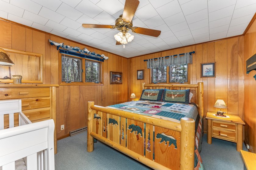 Sprawling ranch-style 3-bedroom, 2 full bath home with a bonus - photo 19