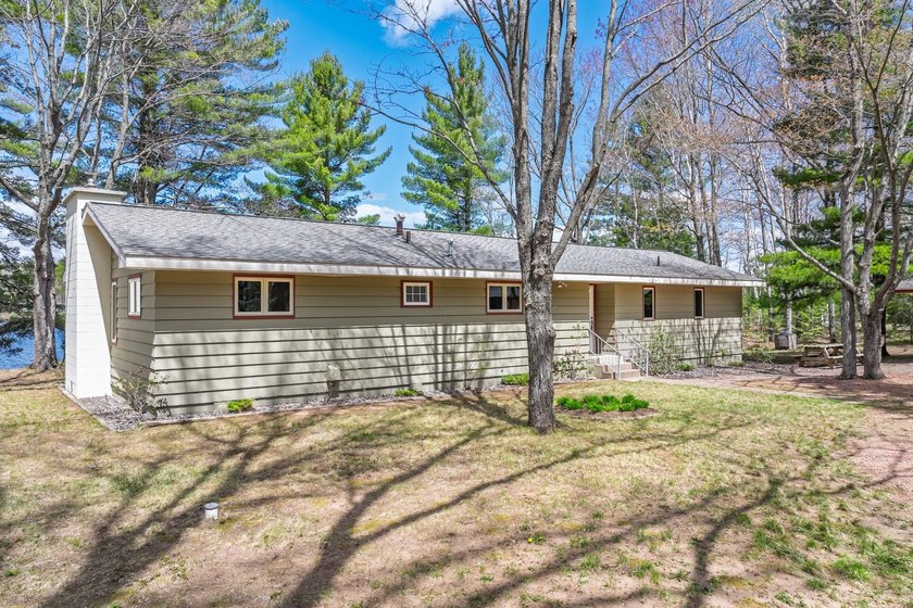 Sprawling ranch-style 3-bedroom, 2 full bath home with a bonus - photo 25