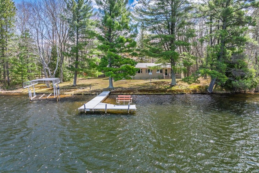 Sprawling ranch-style 3-bedroom, 2 full bath home with a bonus - photo 32