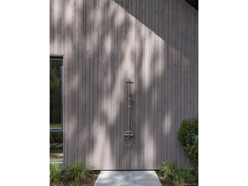 Brand new in one of Shelter Island's premier enclaves along - photo 34