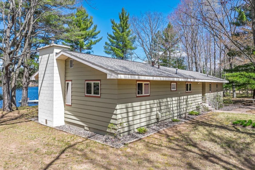 Sprawling ranch-style 3-bedroom, 2 full bath home with a bonus - photo 37