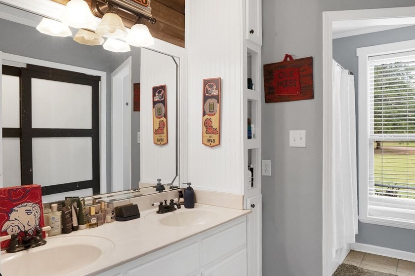 Welcome to your perfect blend of peaceful country living and - photo 45