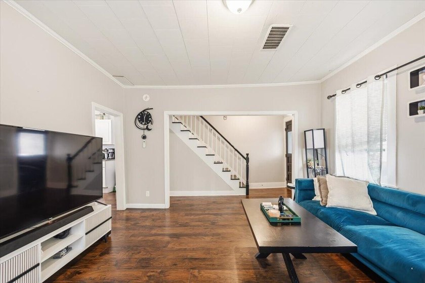 This updated duplex offers a solid opportunity for both - photo 7