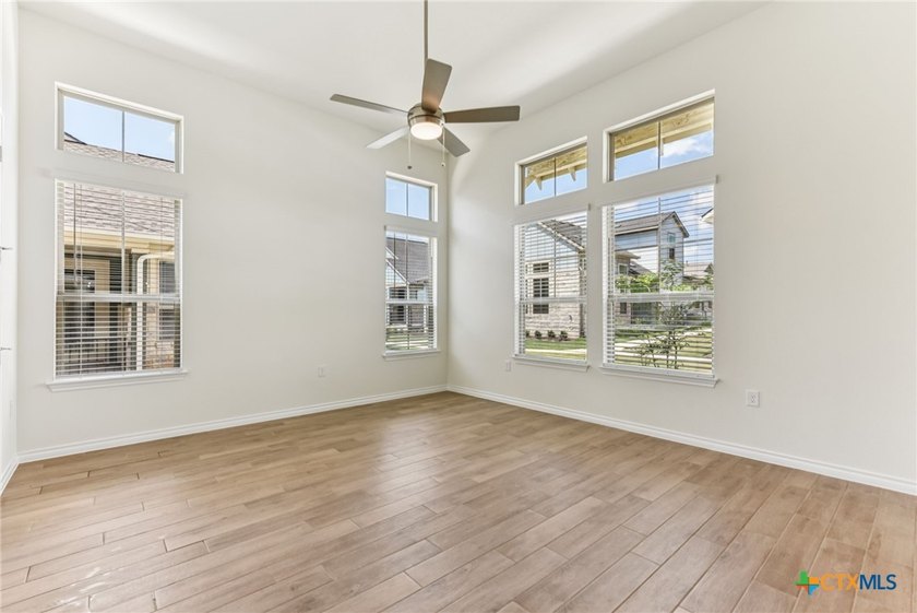 Evia plan with upgraded SHORE flooring package, quartz - photo 5