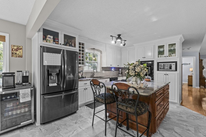 ONE LEVEL RANCH IN EXCELLENT CONDITION IN AWESOME LAKE - photo 6