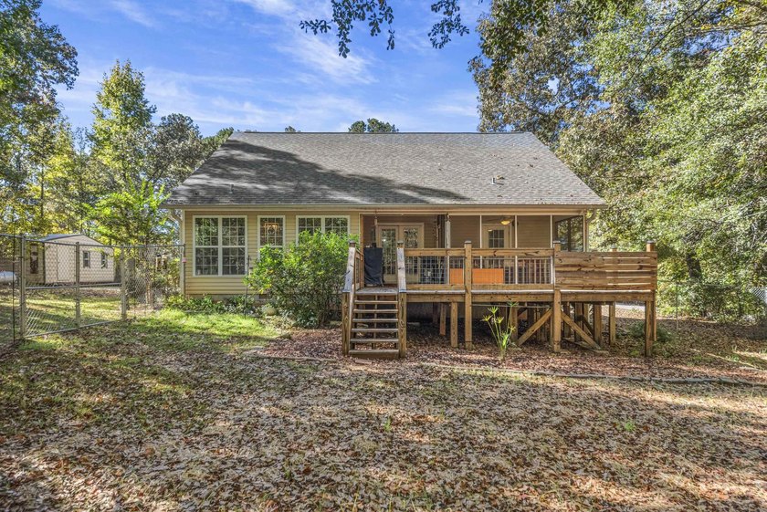 ONE LEVEL RANCH IN EXCELLENT CONDITION IN AWESOME LAKE - photo 10