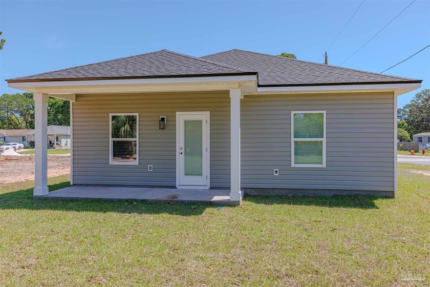 $5k seller Concessions and a new NEW FENCED YARD .. builder had - photo 19