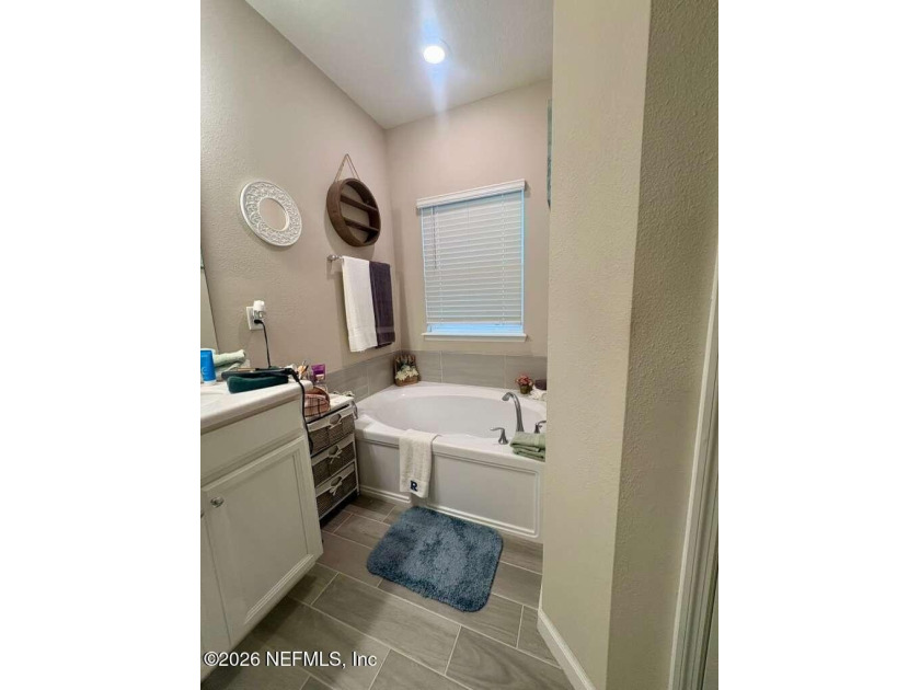 Located in a quiet area of Jacksonville, this property at 9723 - photo 21