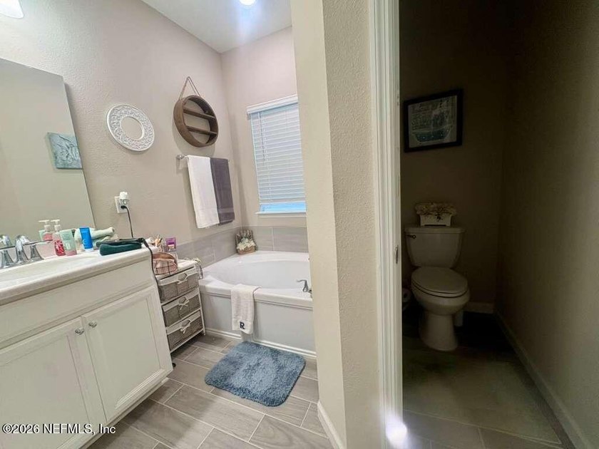 Located in a quiet area of Jacksonville, this property at 9723 - photo 22