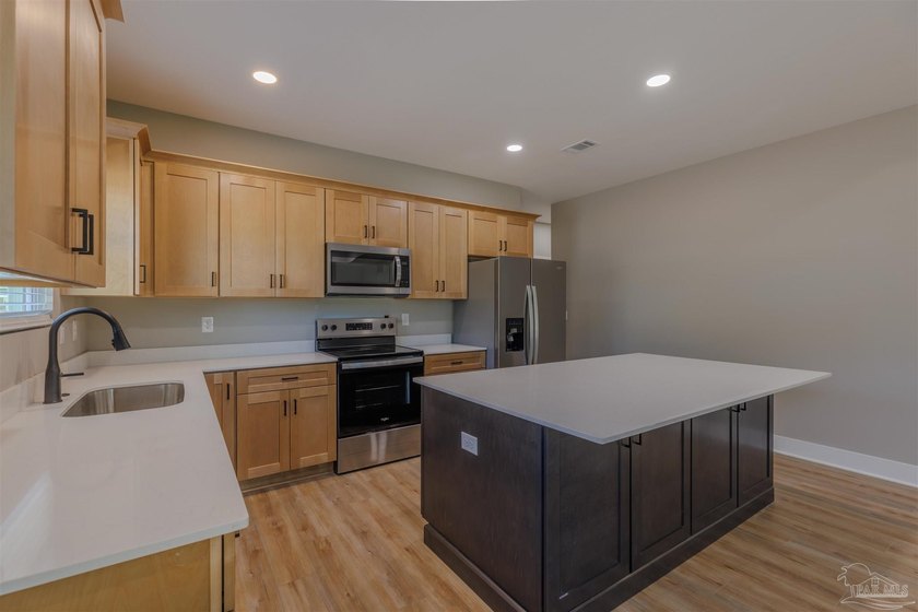 $5k seller Concessions and a new NEW FENCED YARD .. builder had - photo 27