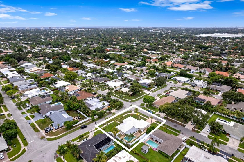 ABSOLUTELY GORGEOUS SINGLE STORY HOME | PRIME EAST BOCA RATON - photo 38