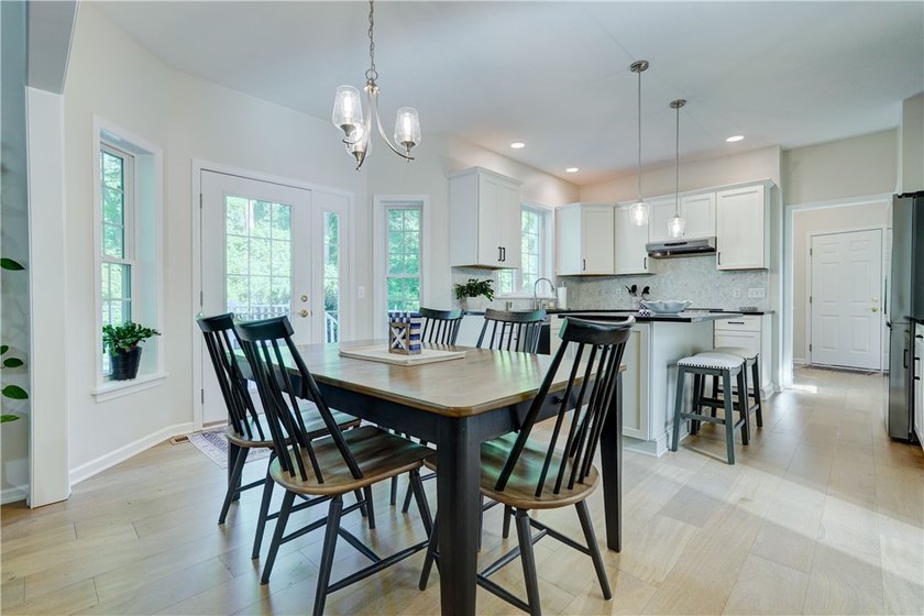Welcome home to this beautifully updated Colonial, ideally - photo 11