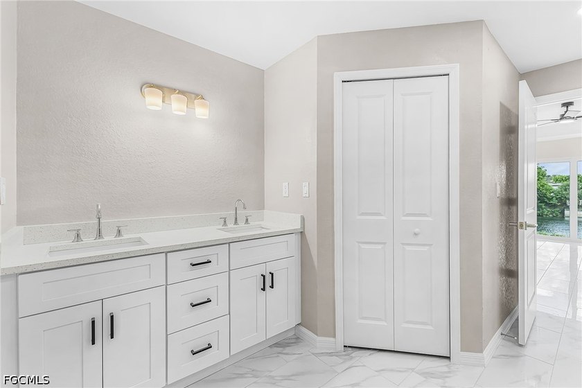 There's a quiet confidence about this home-the kind you feel the - photo 11