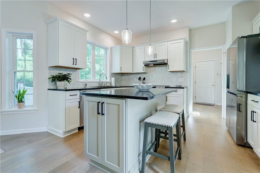 Welcome home to this beautifully updated Colonial, ideally - photo 12