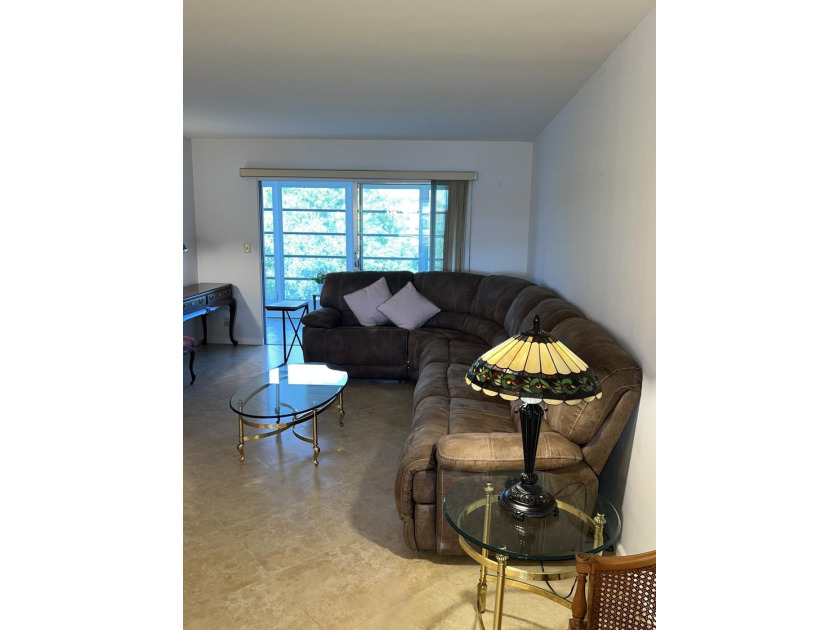 Beautiful Lake &amp; Fountain View, 2 Bed / 2 Bath, Substantially - photo 13
