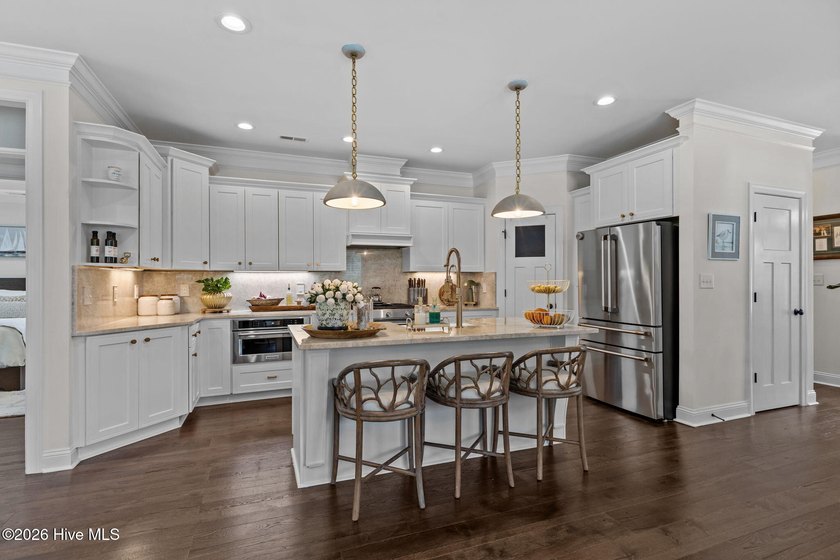 Discover refined coastal living in this beautifully appointed - photo 10