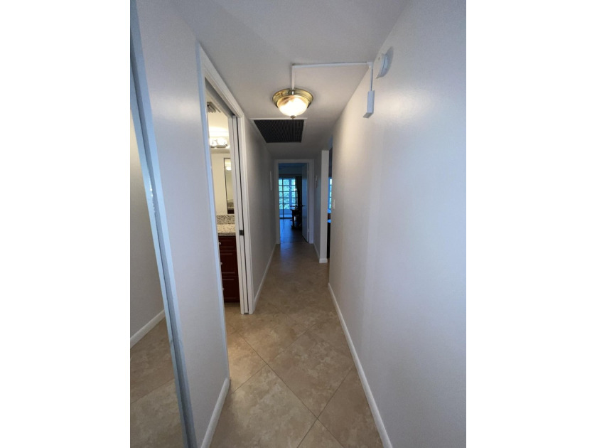 Beautiful Lake &amp; Fountain View, 2 Bed / 2 Bath, Substantially - photo 28