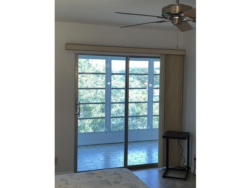 Beautiful Lake &amp; Fountain View, 2 Bed / 2 Bath, Substantially - photo 33