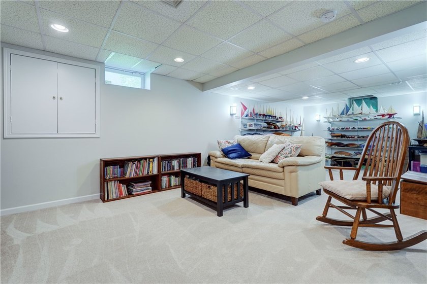 Welcome home to this beautifully updated Colonial, ideally - photo 37