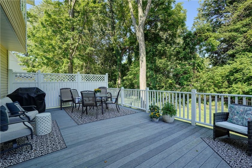 Welcome home to this beautifully updated Colonial, ideally - photo 42
