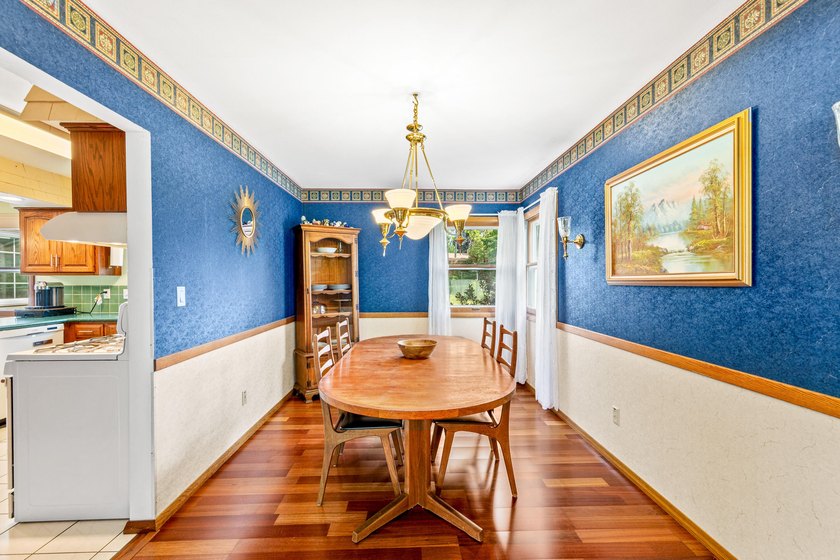 Tucked away on a quiet cul-de-sac in Walnut Knoll Estates, this - photo 9
