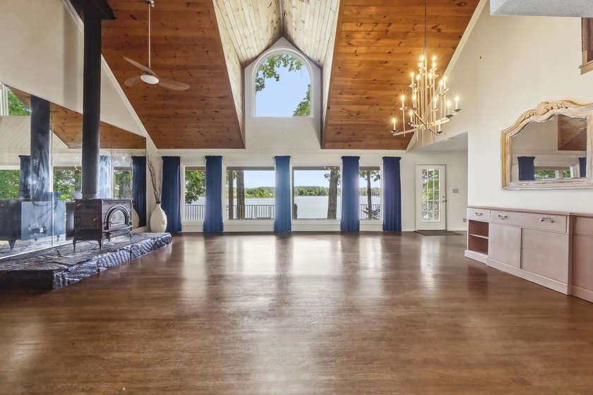 It's all about the VIEWS with this incredible Lake Sinclair - photo 10
