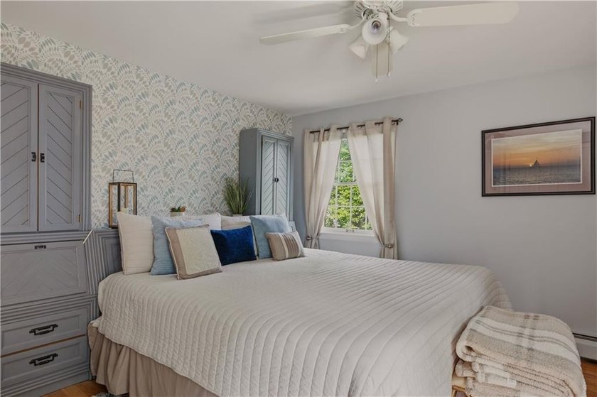 Immaculately maintained 3-bedroom, 2-bath home located at the - photo 19