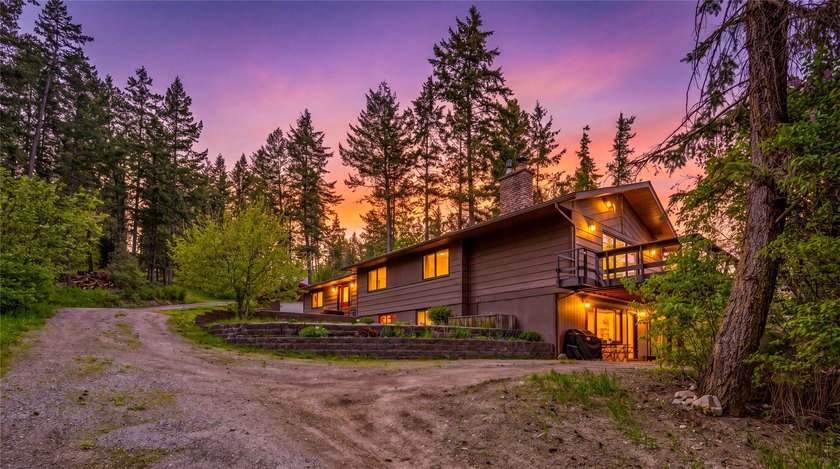 Seller Motivated! Perched on a private 1-acre homesite - photo 2
