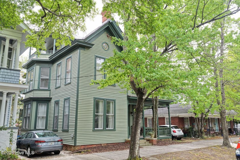 Unique opportunity to own a three unit investment property in - photo 4