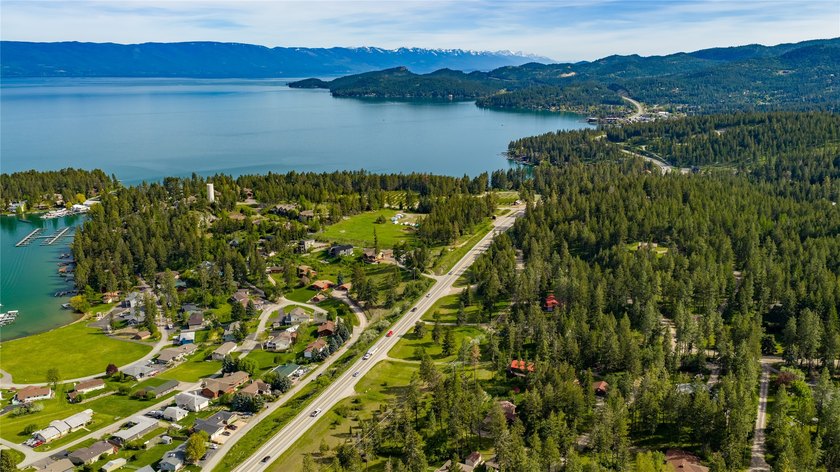 Seller Motivated! Perched on a private 1-acre homesite - photo 10