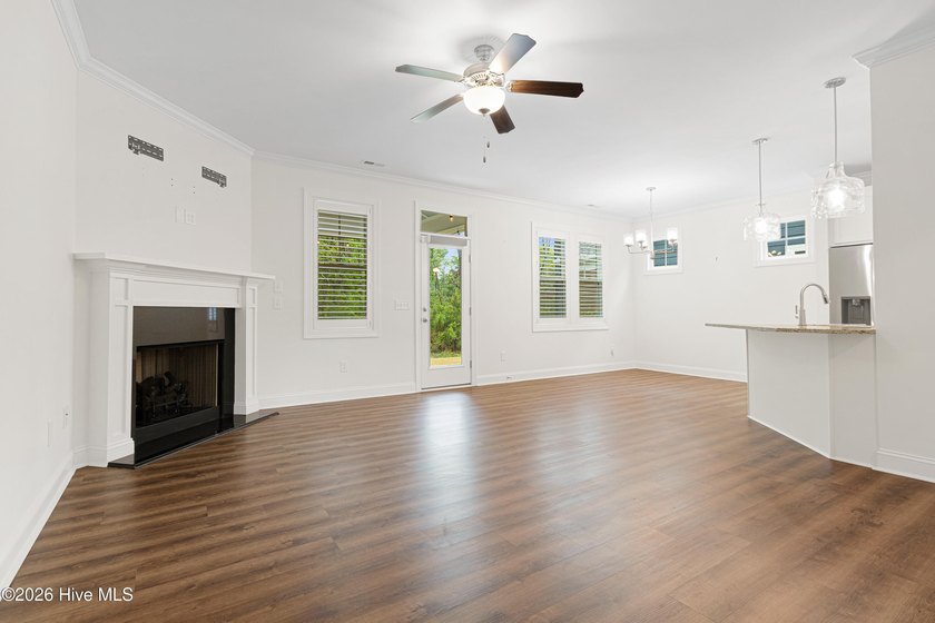Welcome to Beau Coast West, where coastal living meets modern - photo 7