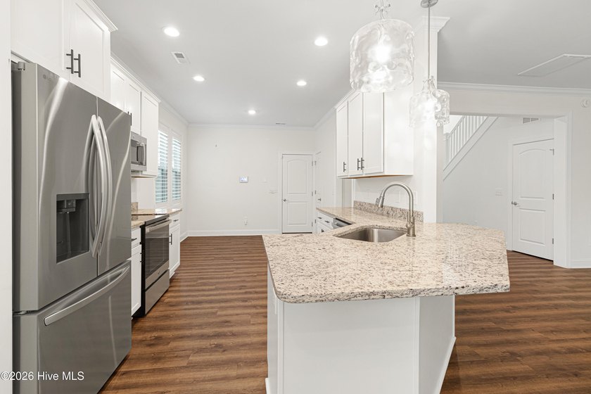 Welcome to Beau Coast West, where coastal living meets modern - photo 10