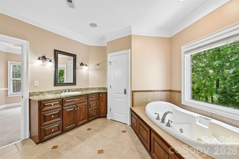 Experience the best of Ardrey Acres living in this picturesque - photo 33